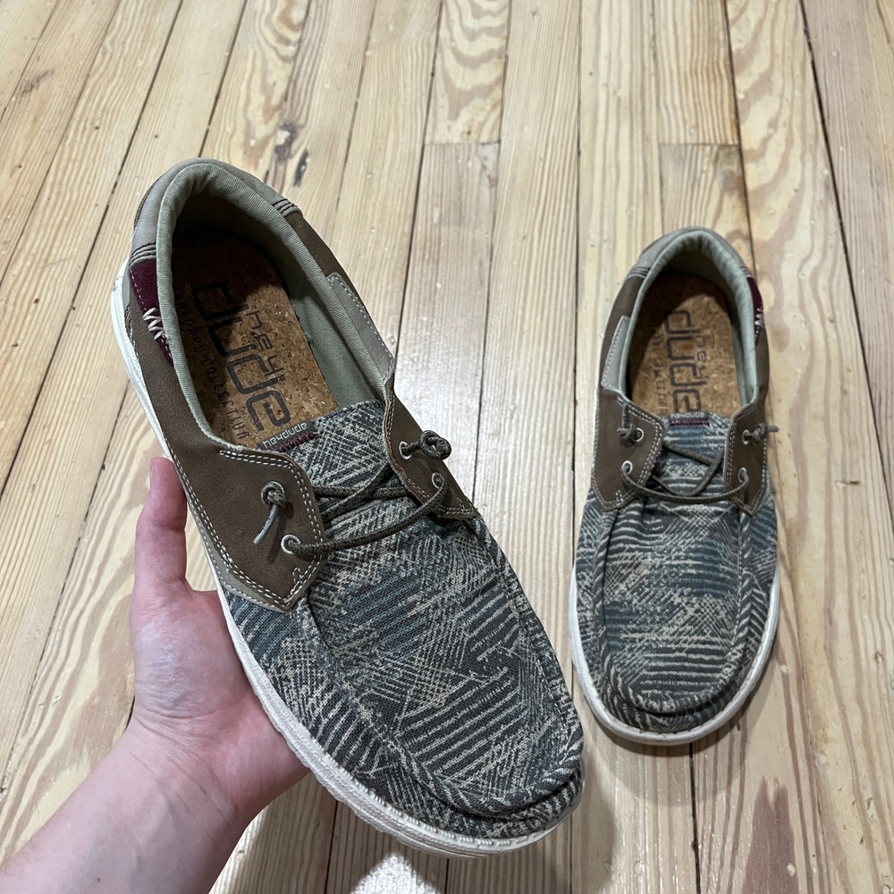 Hey Dude Welsh Loafers Mens 11 Natural Tobacco Leaves Brown Pattern Slip Ons
